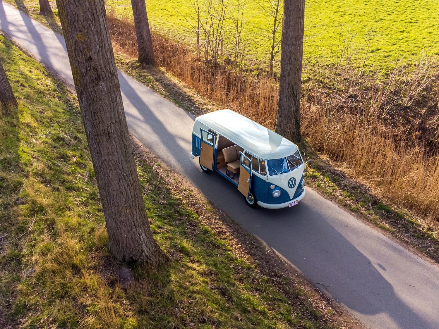 Volkswagen splitbus type 1 ceremonievervoer met chauffeur