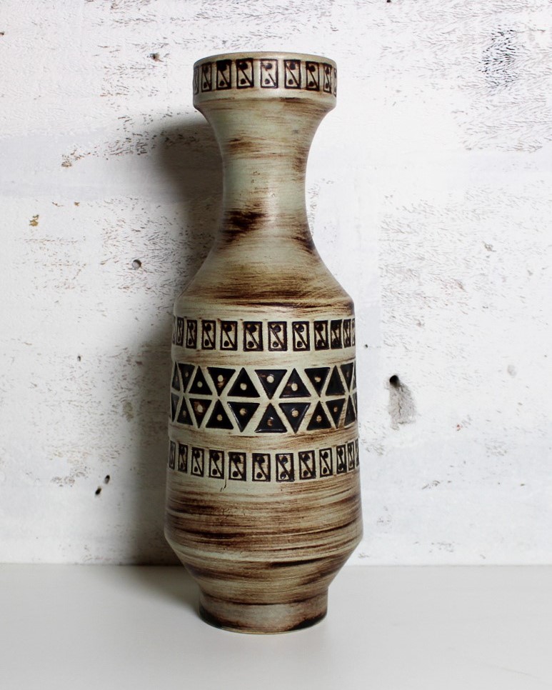 vase Egypt style
